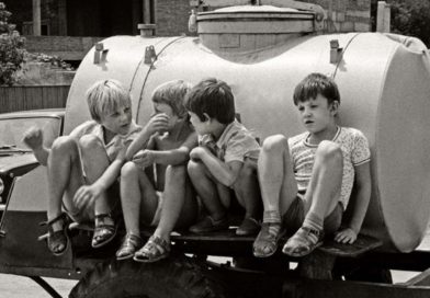 Mes – labiausiai užgrūdinta ir, kitų pavydui, progresyviausia karta. Mes, 60-80-ųjų vaikai, įpratome viską daryti patys – nes geriau už mus niekas nepadarys…