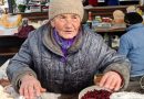 Priėjau nusipirkti česnakų iš gatvėje sėdinčios močiutės, kai staiga už mano nugaros pasigirdo grėsmingas vyriškas balsas…
