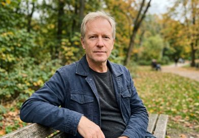 Man 50 metų. Buvau pasimatyme su vienmete ir su 20 metų jaunesne  moterimi. Ir dabar nežinau, ar verta tęsti toliau