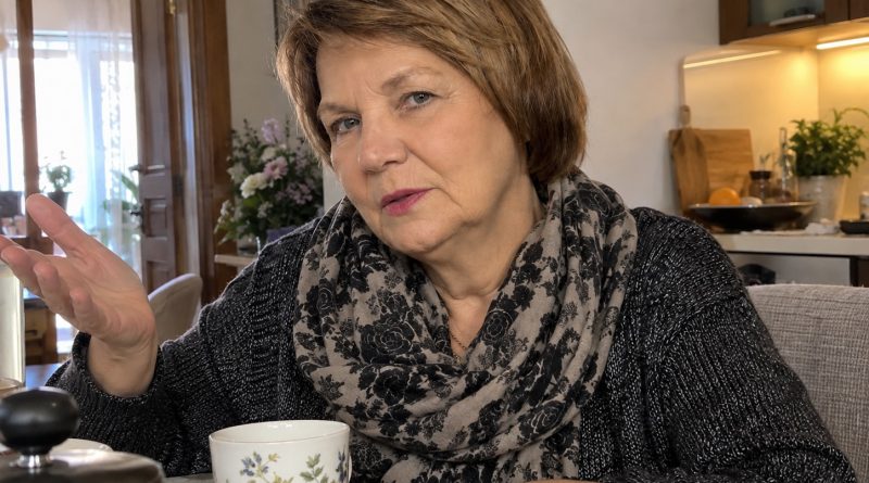 – Prisidėsite prie mano remonto? Šis butas juk vis tiek jums atiteks,- pareiškė anyta