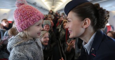 Pilotas atidėjo skrydžio pakilimą. Niekas nežinojo — kodėl. Tačiau tik viena frazė eteryje privertė visą lėktuvą nutilti…
