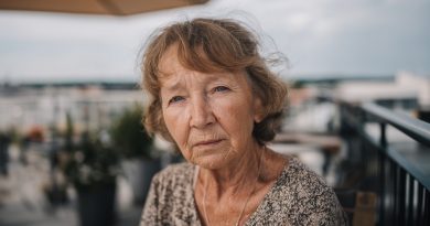 Aš atvažiavau pas dukrą savaitgaliui į jos naujus namus ir netyčia išgirdau pokalbį, kuris apvertė viską aukštyn kojom. Po tos nakties jau negalėjau gyventi taip, kaip anksčiau…