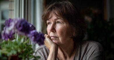 Dukra jau tris metus nekviečia manęs pas save į svečius, visada randa kokių nors pasiteisinimų. O vakar sužinojau priežastį, ir tai, ką ji kalba apie mane už mano nugaros, privertė mane verkti…