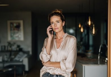 Vyras išvyko į komandiruotę savaitei. Nusprendžiau nustebinti ir paruošti jo grįžimui tą patiekalą, kurį gamina jo mama ir kurį jis dievina nuo vaikystės. Paskambinau anytai, paprašiau recepto. Ji nustebo: “Kokia komandiruotė?” Ir pasakė tai, nuo ko man žemė iš po kojų išslydo…