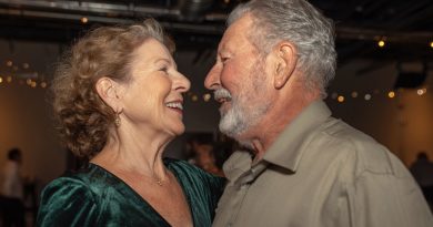 Po to, kai neliko mano vyro, bijojau net pagalvoti apie naujus santykius… kol jo ranka nesustabdė manęs ant nugaros…