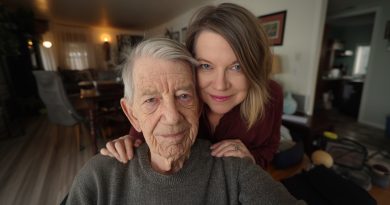 Mano patėvis augino mane kaip savo dukrą po to, kai netekau mamos, o jo laidotuvėse sužinojau tiesą, kuri buvo man slepiama daugelį metų…