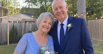 Būdama 69-erių ištekėjau už našlio. Ir tiesiai per vestuves jo dukra nusivedė mane į šalį ir tyliai, kone į ausį, pasakė: «Jis nėra tas, kuo dedasi. Jūs turite žinoti tiesą…»