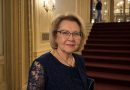 Atsisakiau savaitgalį sėdėti su anūkais, nes nusipirkau bilietą į teatrą, o dukra jiems per garsiakalbį pasakė: „Močiutė jūsų nemyli ir šiandien pasirinko save vietoje jūsų.”