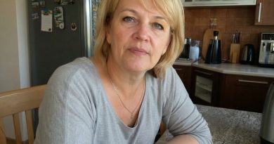 Brolis pasiėmė pinigus. Padėkojo. O po pusmečio ėmė tvirtinti kad mama žadėjusi jam viską — ir kad aš vogiau…