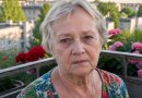 Sūnus neprasitarė trejus metus. Paskambino penktadienį ir pasakė kad sekmadienį atvažiuos su šeima. Išviriau pietus penkiems. Atvažiavo vienas, su dokumentų aplankу