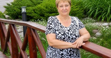 Kai man pranešė, kad mano sūnus išvarė žmoną ir vaikus iš namų, aš iškart išskubėjau ten. Tačiau kai pagaliau pasiekiau vietą — prieš mane atsivėrė visiškai kitokia tiesa, kuri apvertė viską aukštyn kojomis