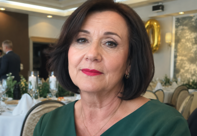 Per vyro šešiasdešimtmetį jo pirmoji žmona įėjo į restoraną su baltų rožių puokšte ir atsisėdo šalia jo taip ramiai, lyg aš būčiau tik svečias jų bendrame gyvenime