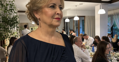 Vyras pasakė, kad savaitgaliui išvažiuoja žvejoti su draugais, bet atsitiktinai pamačiau jo nuotrauką restorane su moterimi raudona suknele ir tą vakarą pirmą kartą nebetylėjau