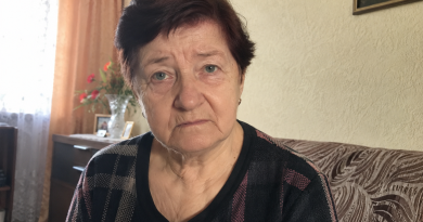 Vaikai pirmą kartą po daugelio metų pakvietė mane šeimos poilsiui prie ežero, ir aš jau patikėjau, kad jie tiesiog pasiilgo manęs, kol antrą dieną sūnus padėjo prieš mane dokumentus dėl mano buto ir pensijos