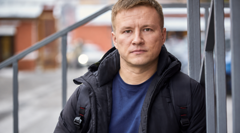 Irmantas po daug metų sužinojo, kad jo mokyklinė meilė Ina pateko į avariją. Jis nusprendė ją aplankyti, tačiau po pirmųjų Inos žodžių neteko žado
